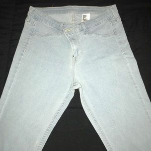 Light wash skinny jeans